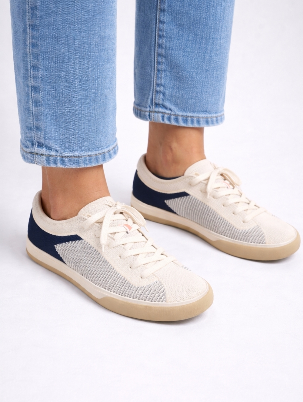 Rothy's The Lace Up Sneakers In White And Navy Size 6